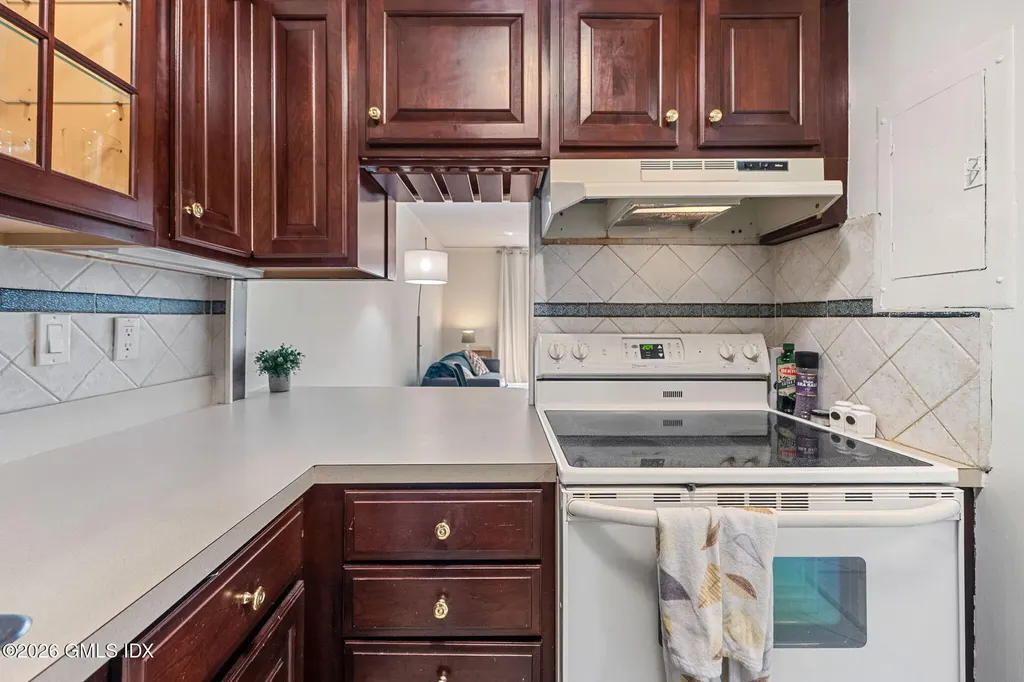 1535 E Putnam Avenue Old Greenwich CT 06870