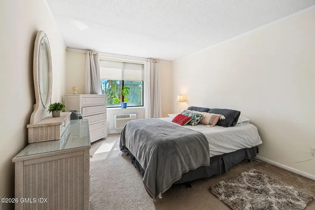 1535 E Putnam Avenue Old Greenwich CT 06870