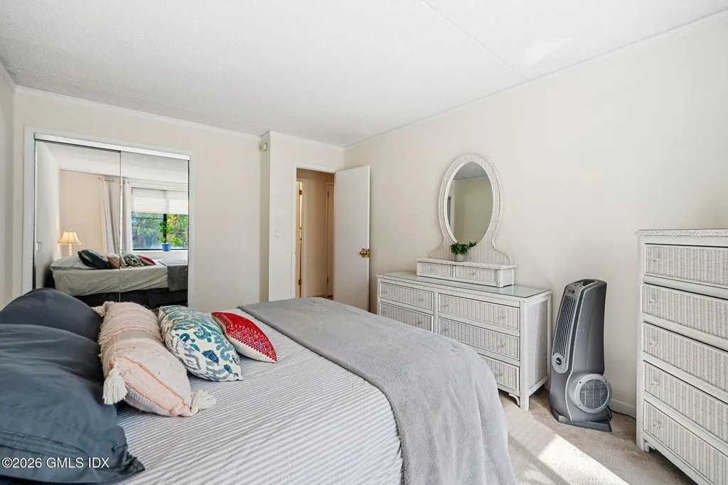 1535 E Putnam Avenue Old Greenwich CT 06870