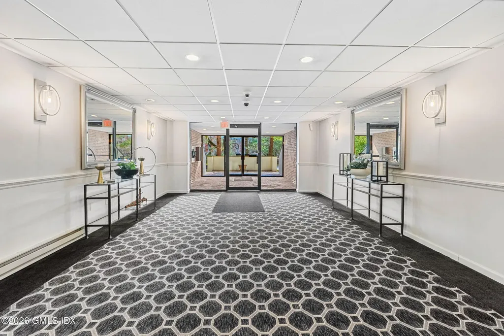 1535 E Putnam Avenue Old Greenwich CT 06870