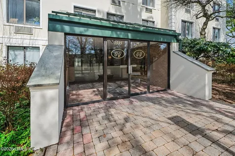 1535 E Putnam Avenue Old Greenwich CT 06870