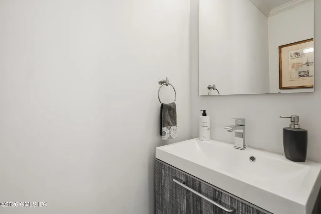 8 Willowmere Avenue Riverside CT 06878