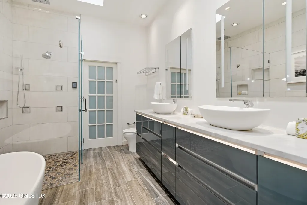 8 Willowmere Avenue Riverside CT 06878