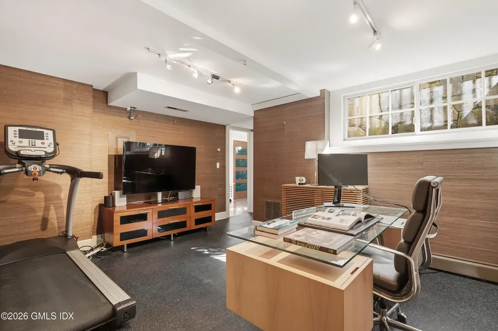 8 Willowmere Avenue Riverside CT 06878