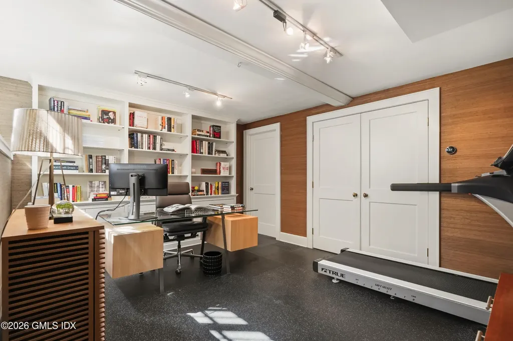 8 Willowmere Avenue Riverside CT 06878