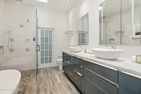 8 Willowmere Avenue Riverside CT 06878