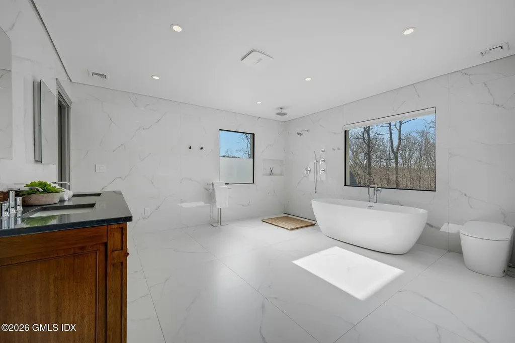 25 Wildwood Road Stamford CT 06903
