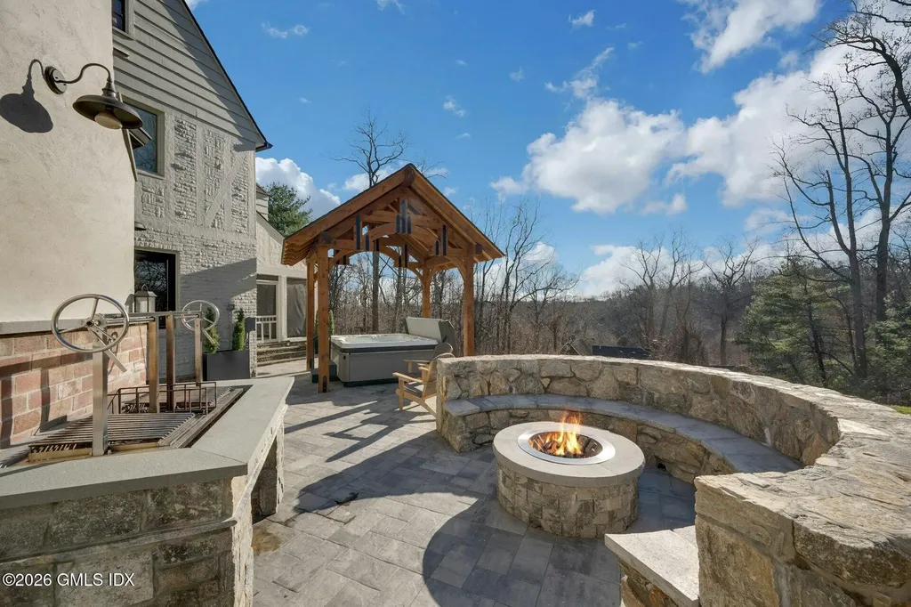 25 Wildwood Road Stamford CT 06903