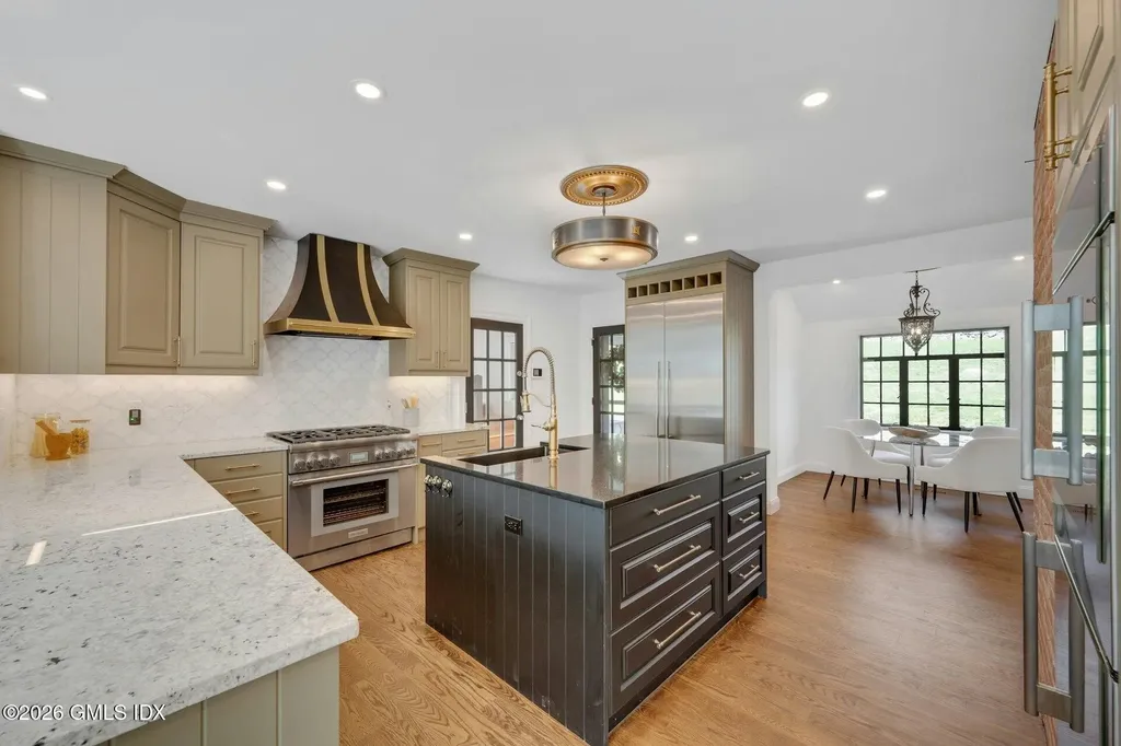 25 Wildwood Road Stamford CT 06903