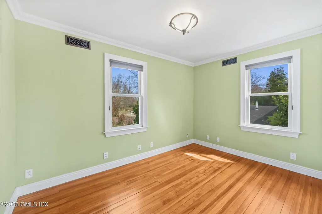 125 Oaklawn Avenue Stamford CT 06905