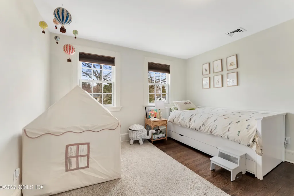 118 Shore Road Old Greenwich CT 06870