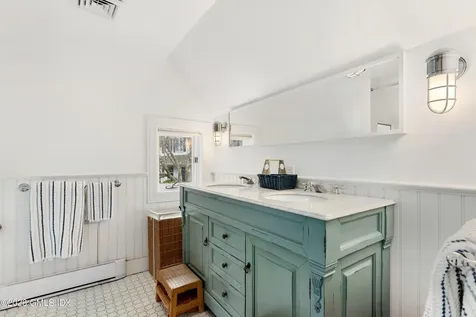 118 Shore Road Old Greenwich CT 06870
