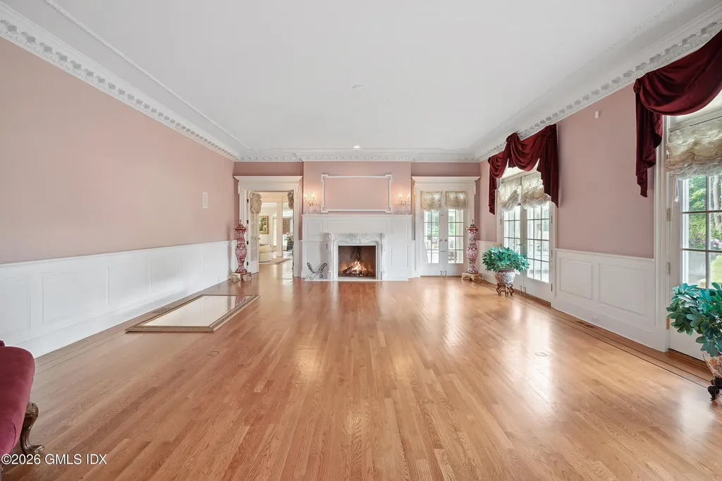 550 Round Hill Road Greenwich CT 06831