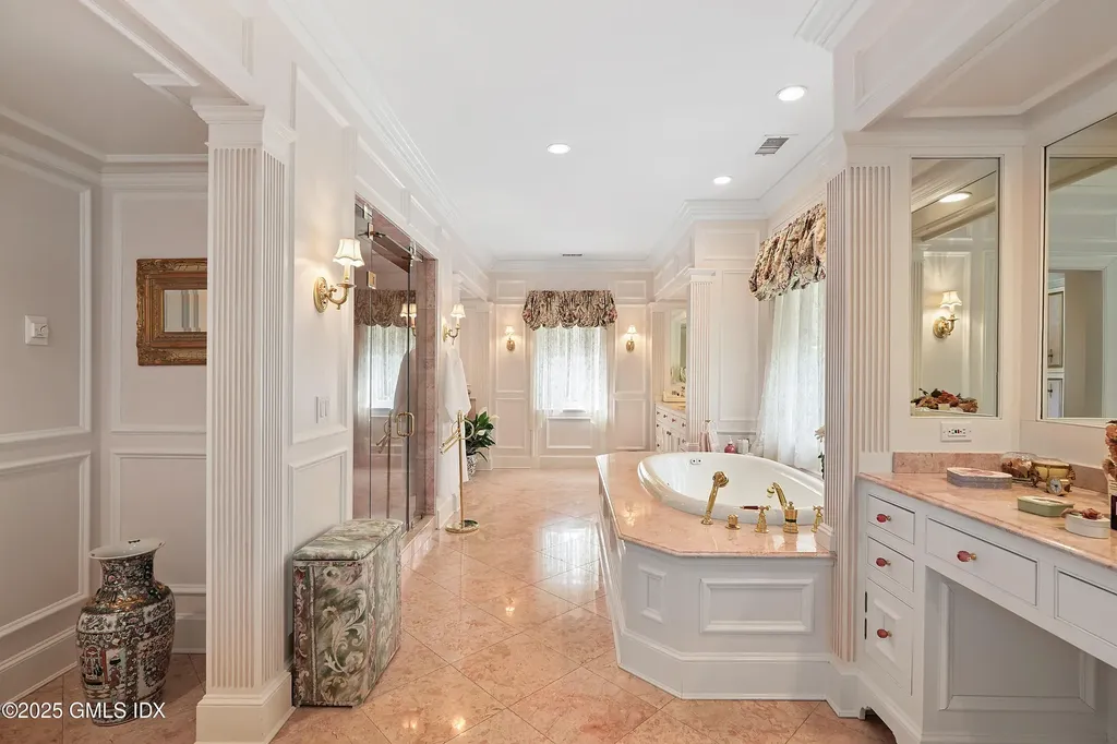 550 Round Hill Road Greenwich CT 06831