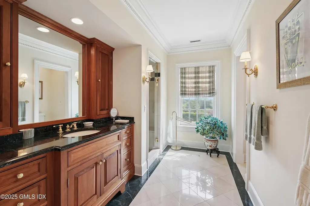 550 Round Hill Road Greenwich CT 06831