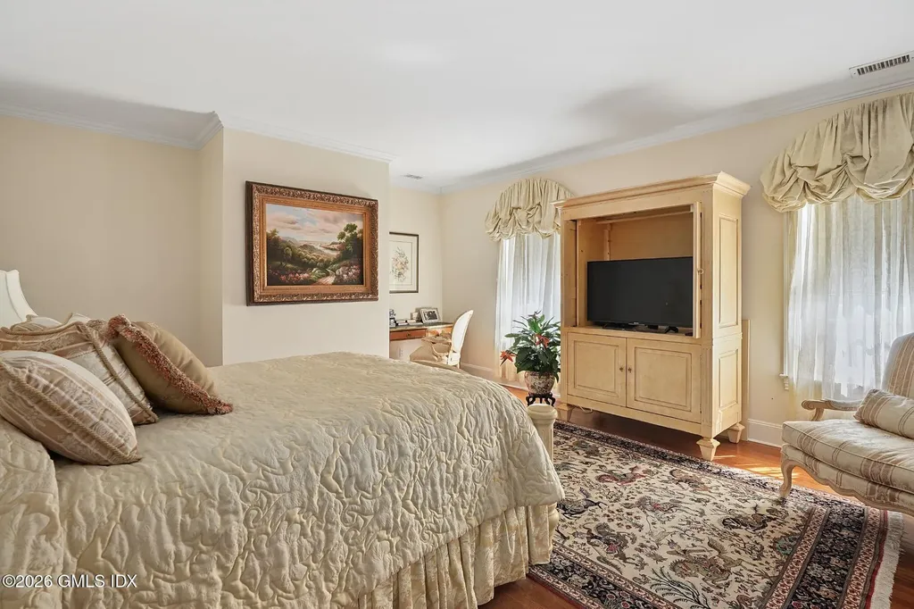550 Round Hill Road Greenwich CT 06831