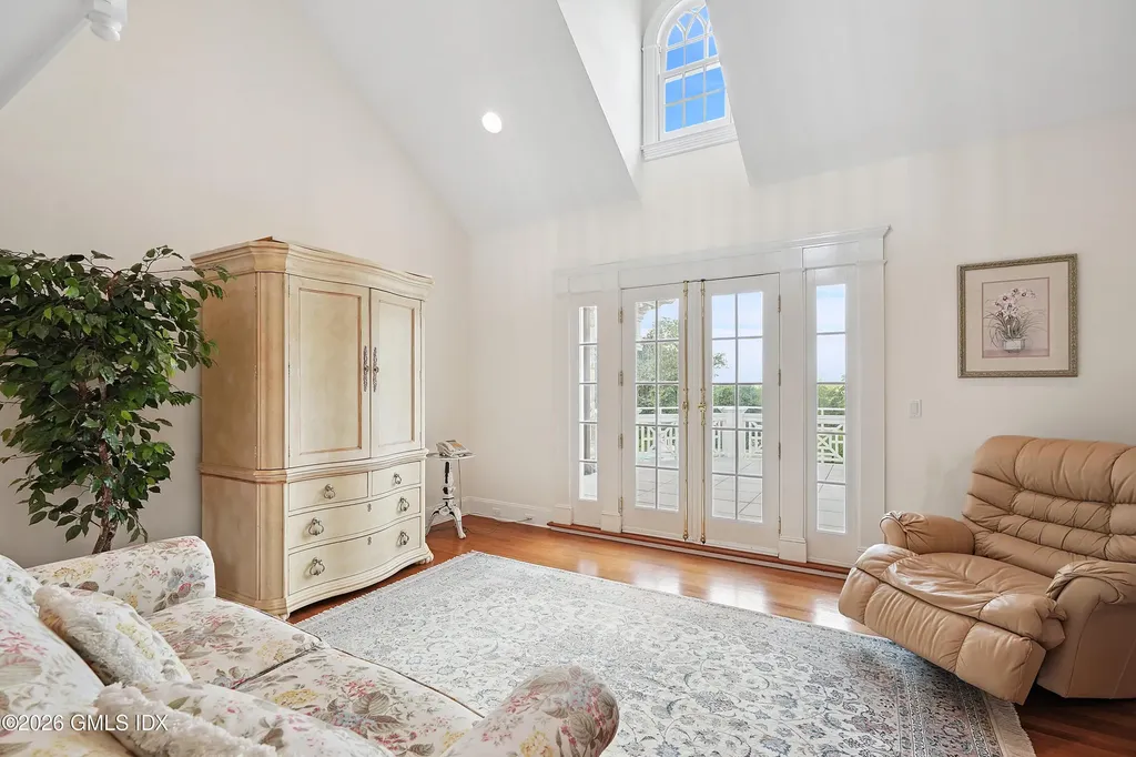 550 Round Hill Road Greenwich CT 06831