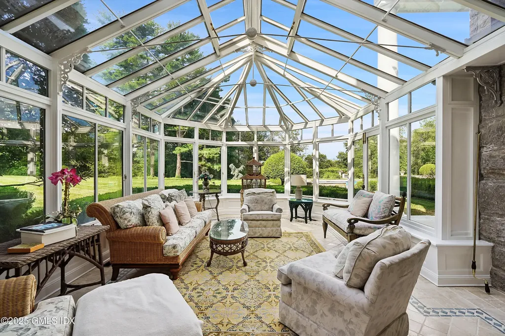 550 Round Hill Road Greenwich CT 06831