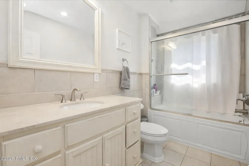 29 Coventry Lane Riverside CT 06878