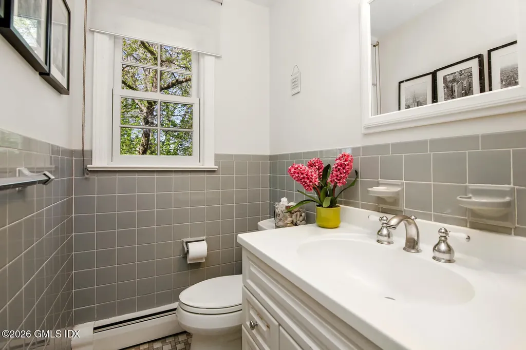 29 Coventry Lane Riverside CT 06878