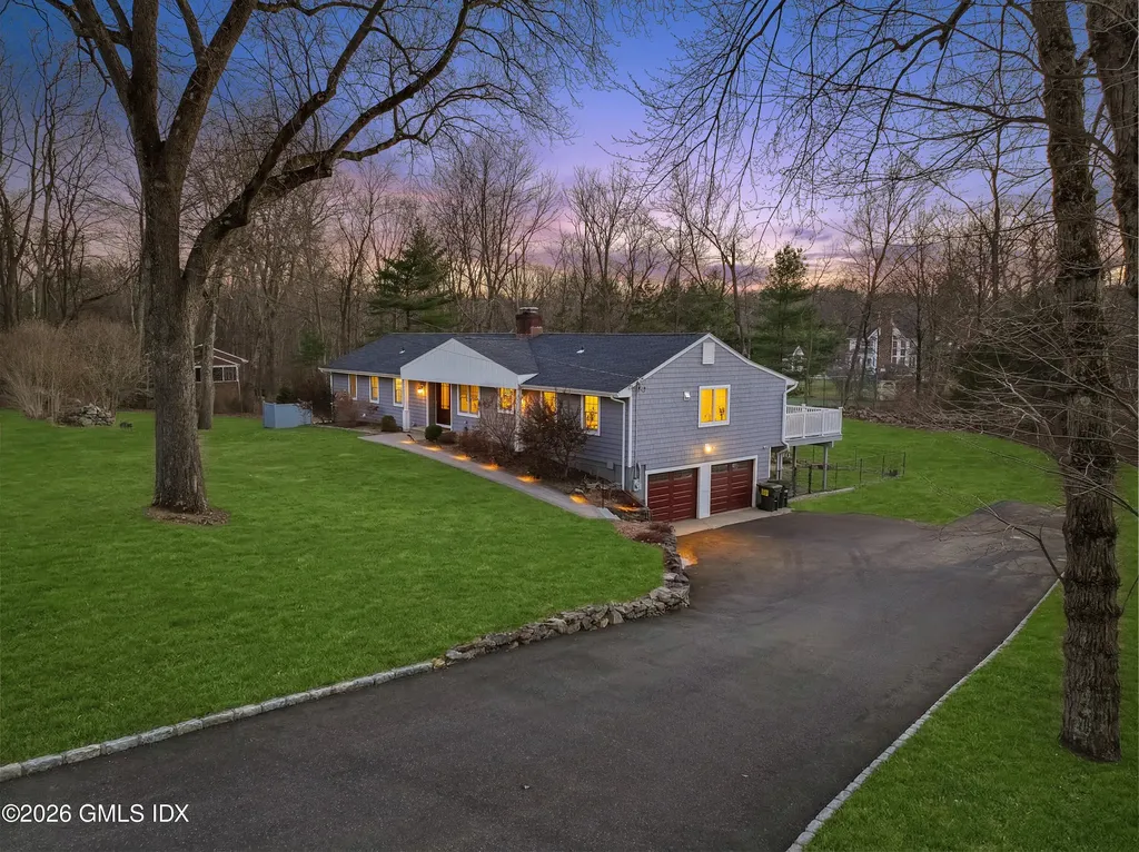 Stamford CT, 97 Davenport Ridge Lane