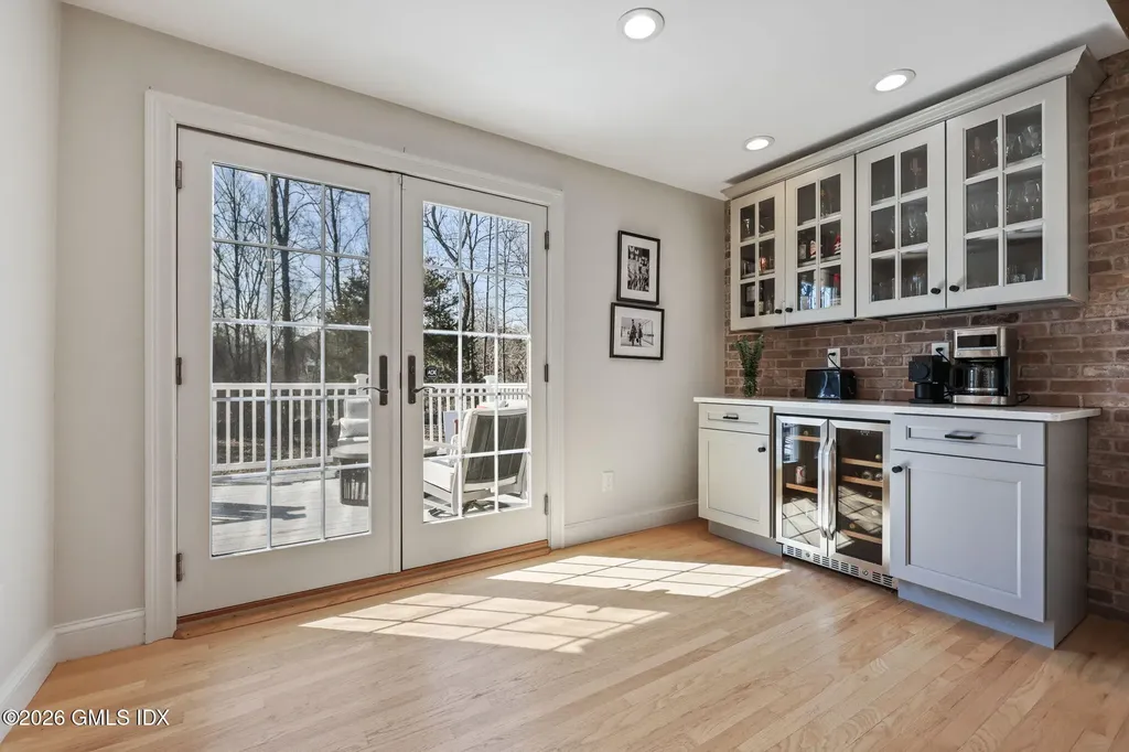 97 Davenport Ridge Lane Stamford CT 06903
