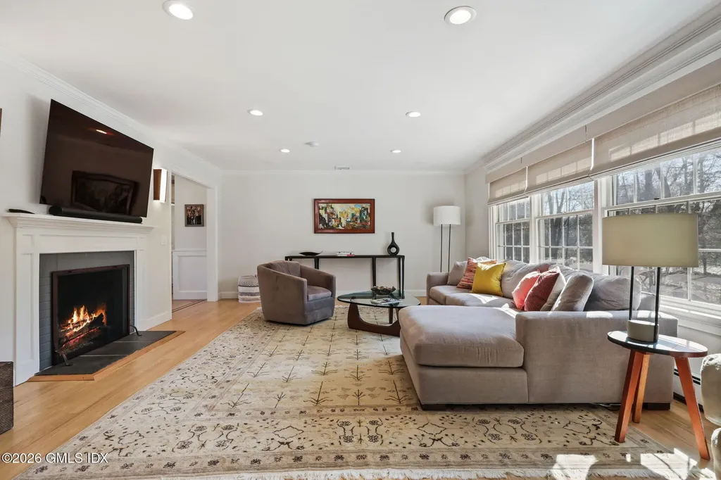 97 Davenport Ridge Lane Stamford CT 06903