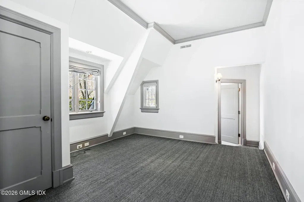 164 Round Hill Road Greenwich CT 06831