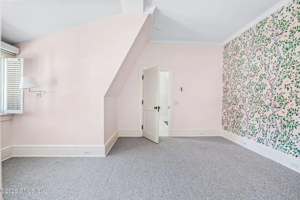 164 Round Hill Road Greenwich CT 06831