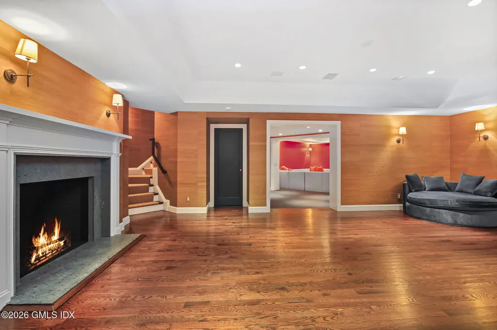 164 Round Hill Road Greenwich CT 06831