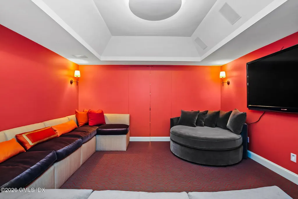 164 Round Hill Road Greenwich CT 06831