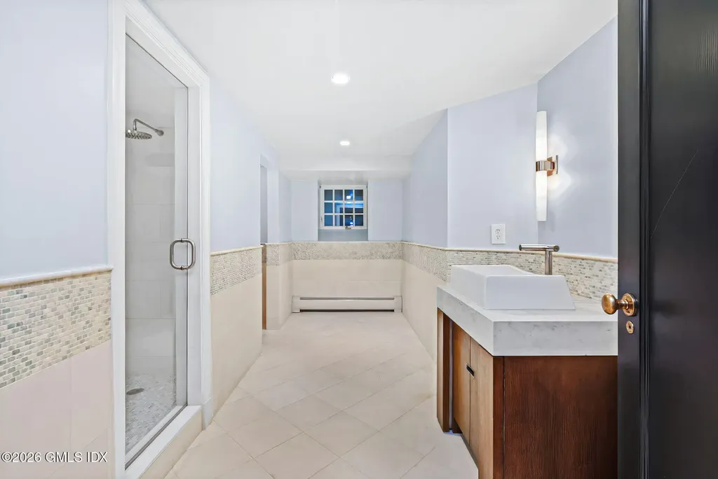 164 Round Hill Road Greenwich CT 06831