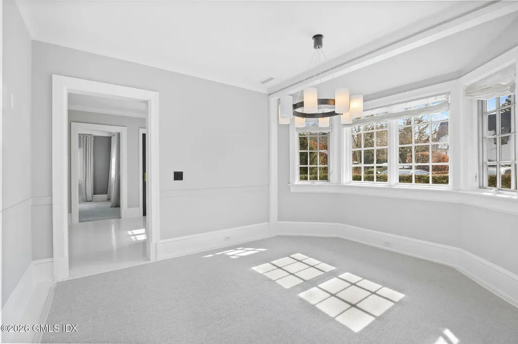 164 Round Hill Road Greenwich CT 06831