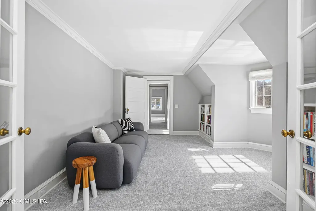 164 Round Hill Road Greenwich CT 06831