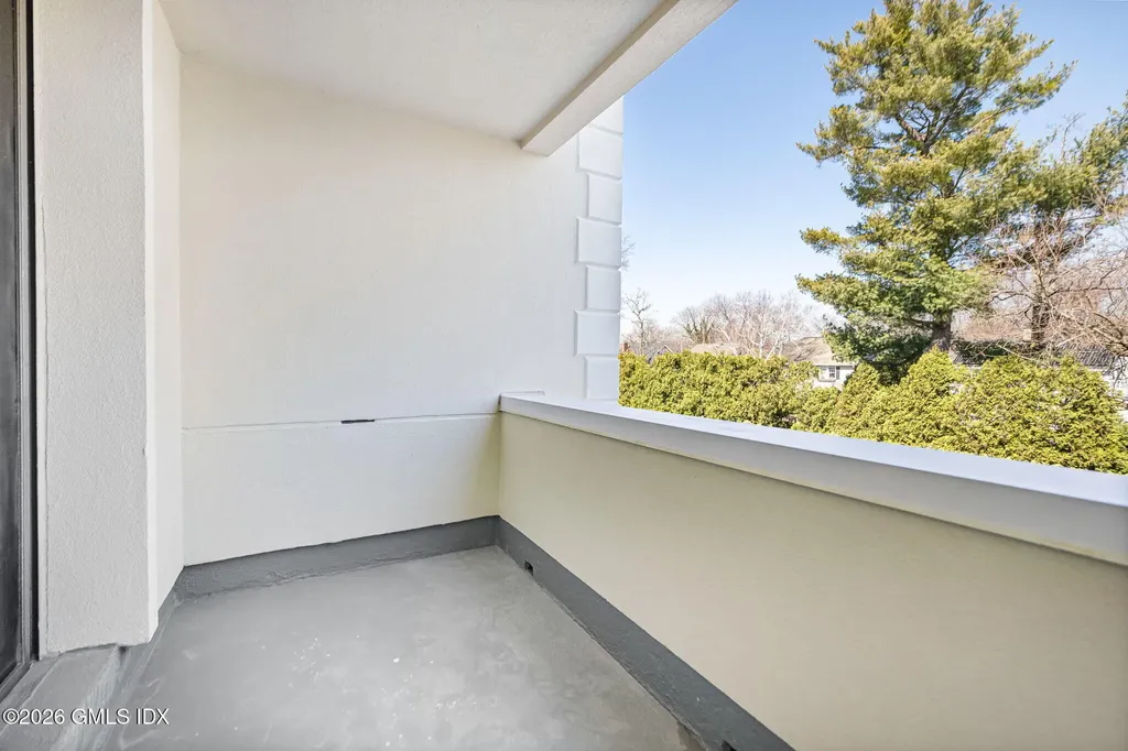 1535 E Putnam Avenue Old Greenwich CT 06870