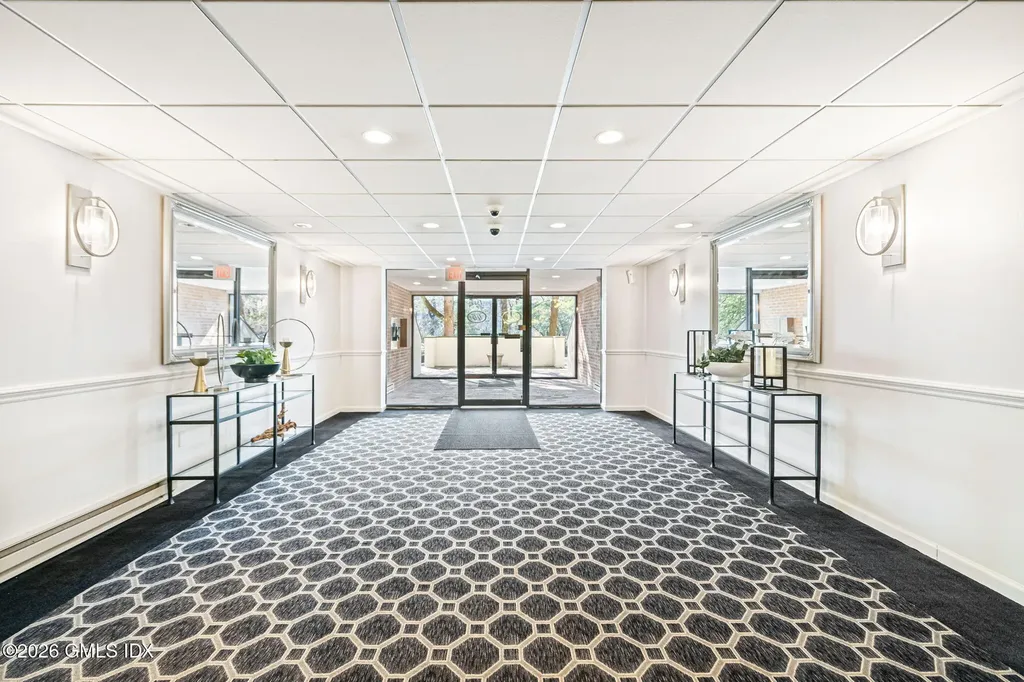 1535 E Putnam Avenue Old Greenwich CT 06870