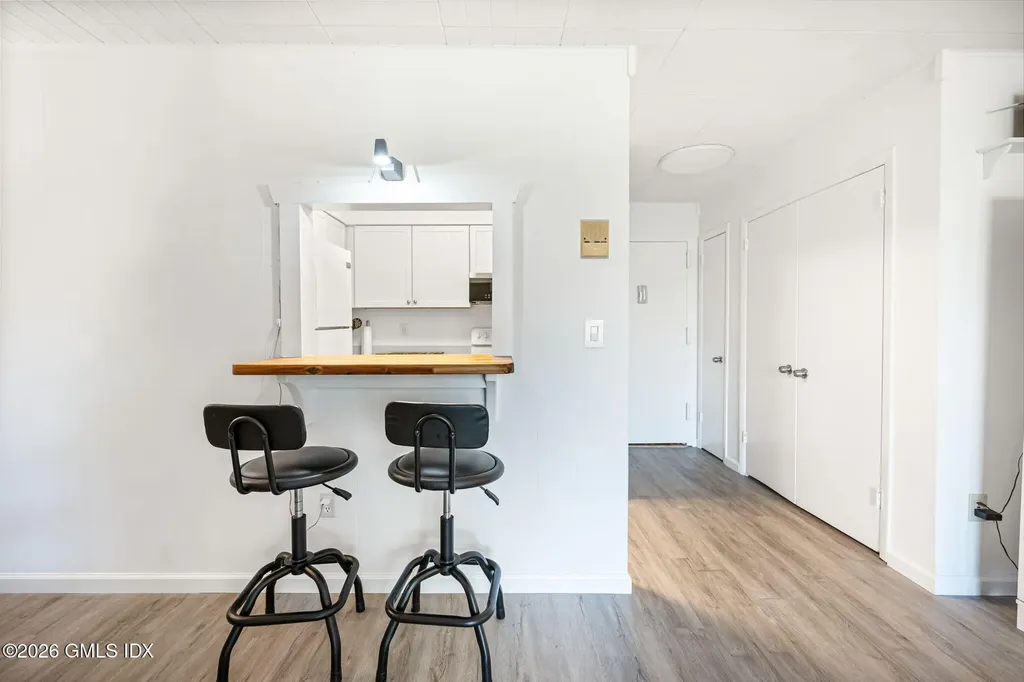 1535 E Putnam Avenue Old Greenwich CT 06870