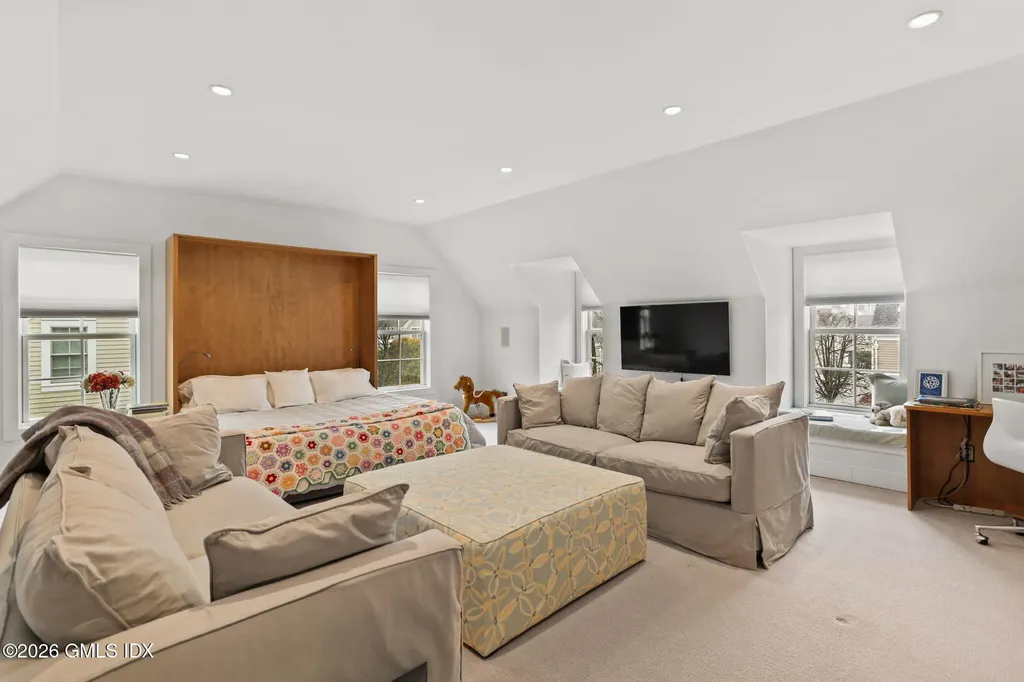 77 Havemeyer Lane Stamford CT 06902