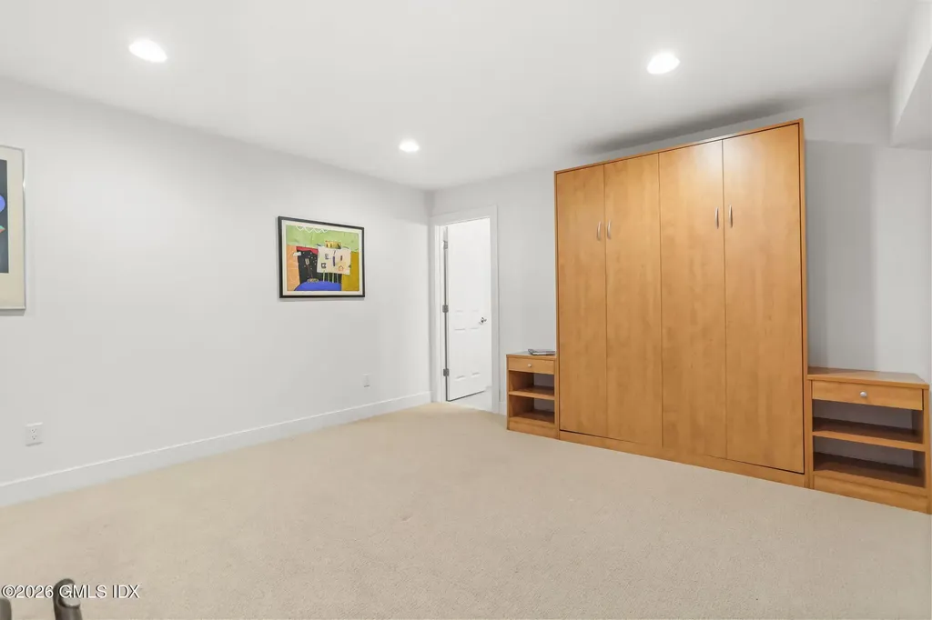 77 Havemeyer Lane Stamford CT 06902