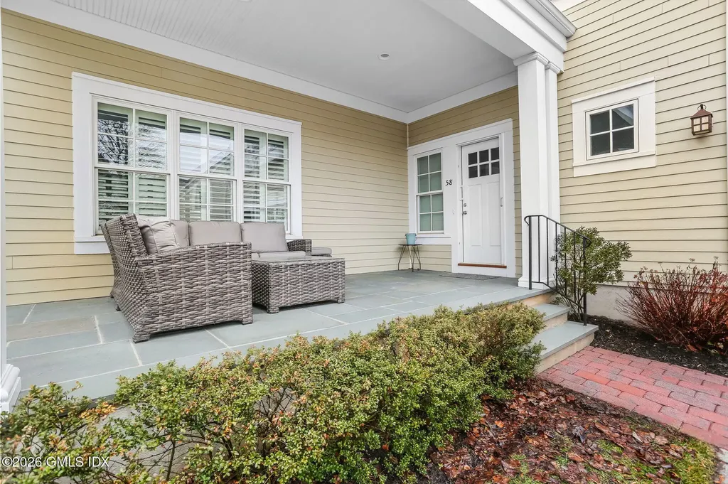 77 Havemeyer Lane Stamford CT 06902