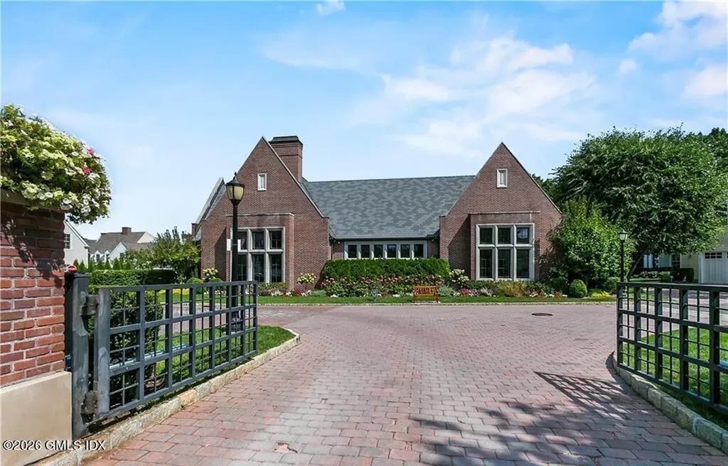 77 Havemeyer Lane Stamford CT 06902