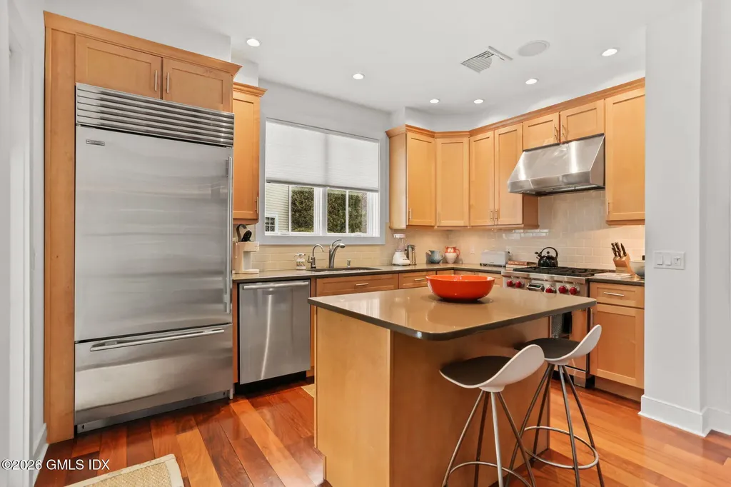 77 Havemeyer Lane Stamford CT 06902