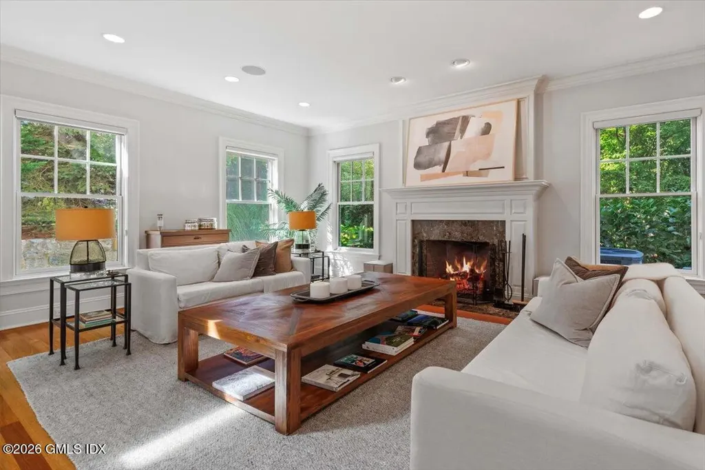 14 Bradbury Place Riverside CT 06878