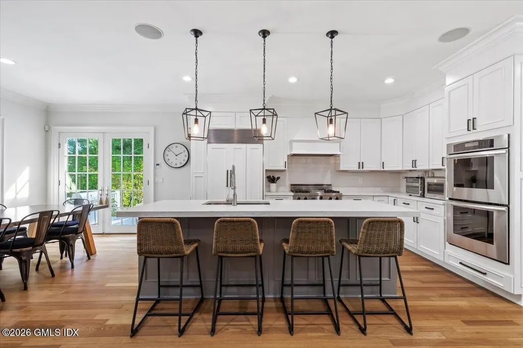 14 Bradbury Place Riverside CT 06878