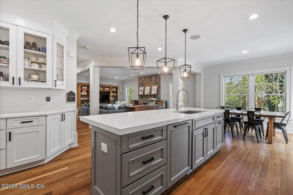 14 Bradbury Place Riverside CT 06878