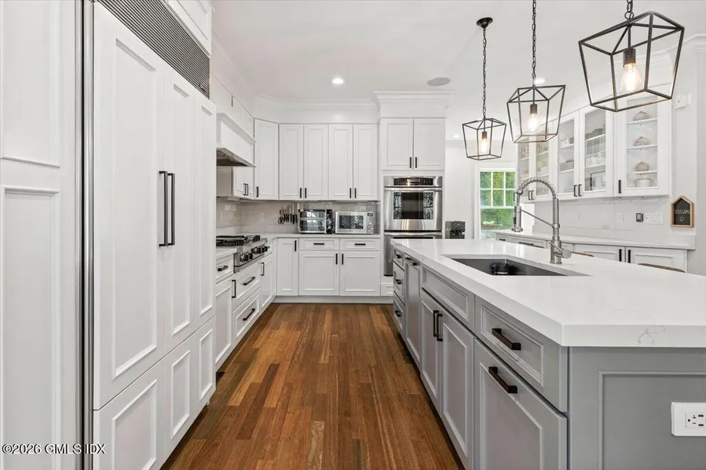 14 Bradbury Place Riverside CT 06878