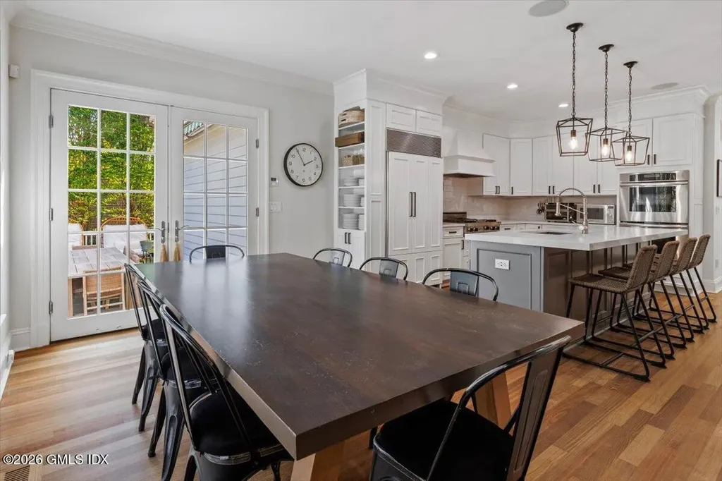 14 Bradbury Place Riverside CT 06878