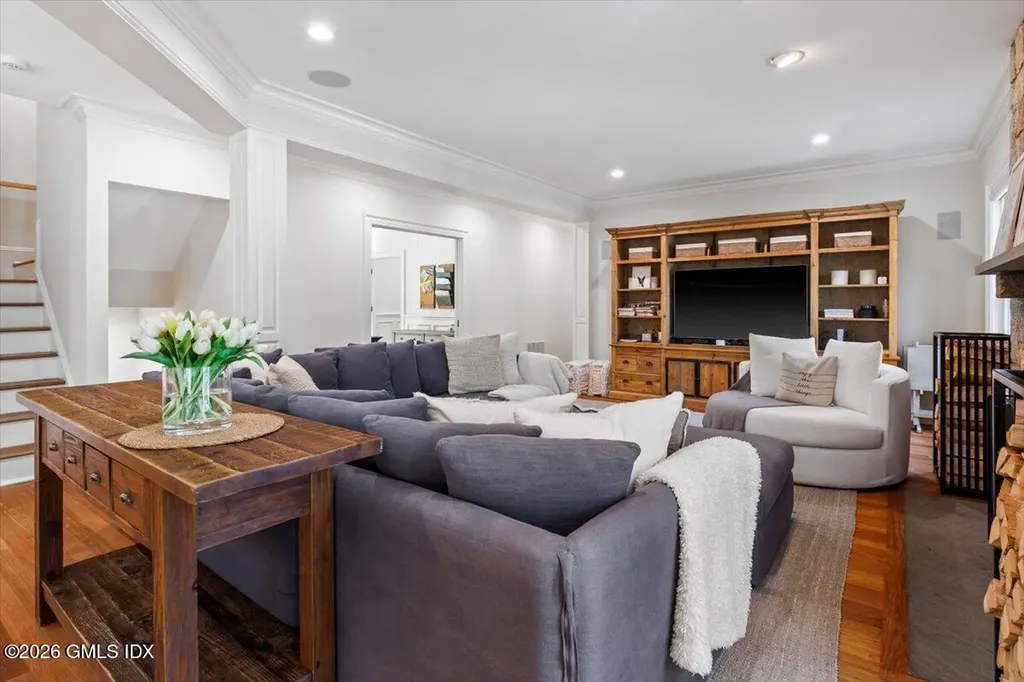 14 Bradbury Place Riverside CT 06878