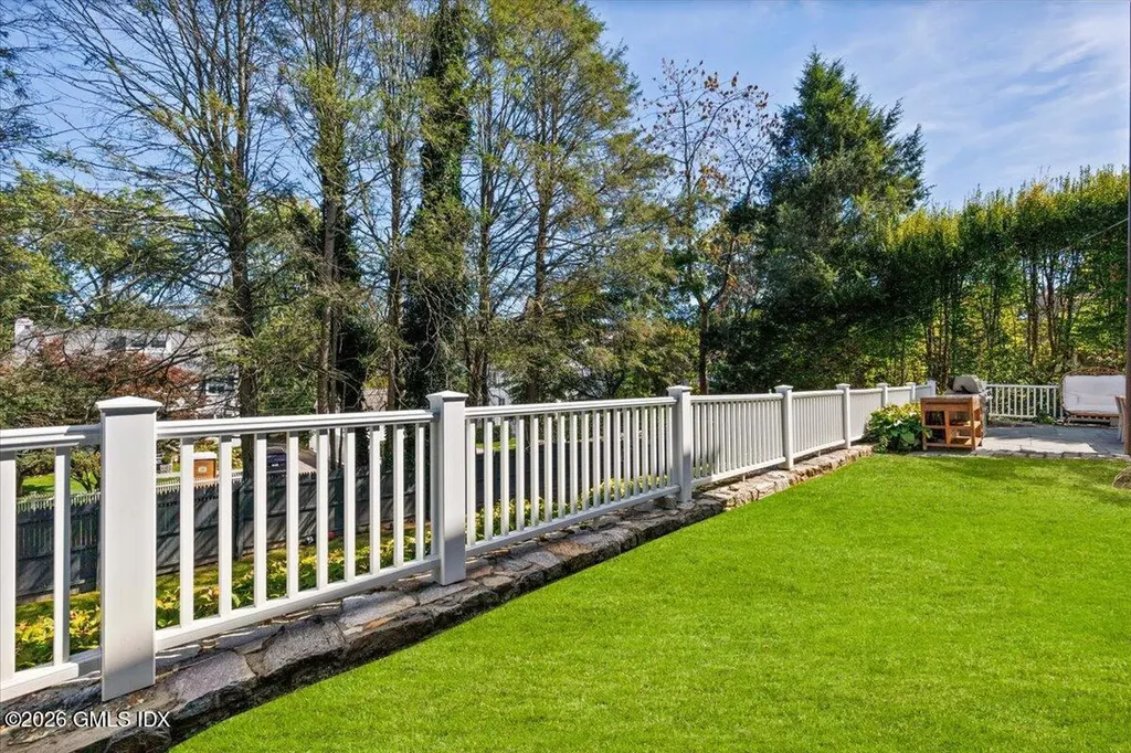 14 Bradbury Place Riverside CT 06878