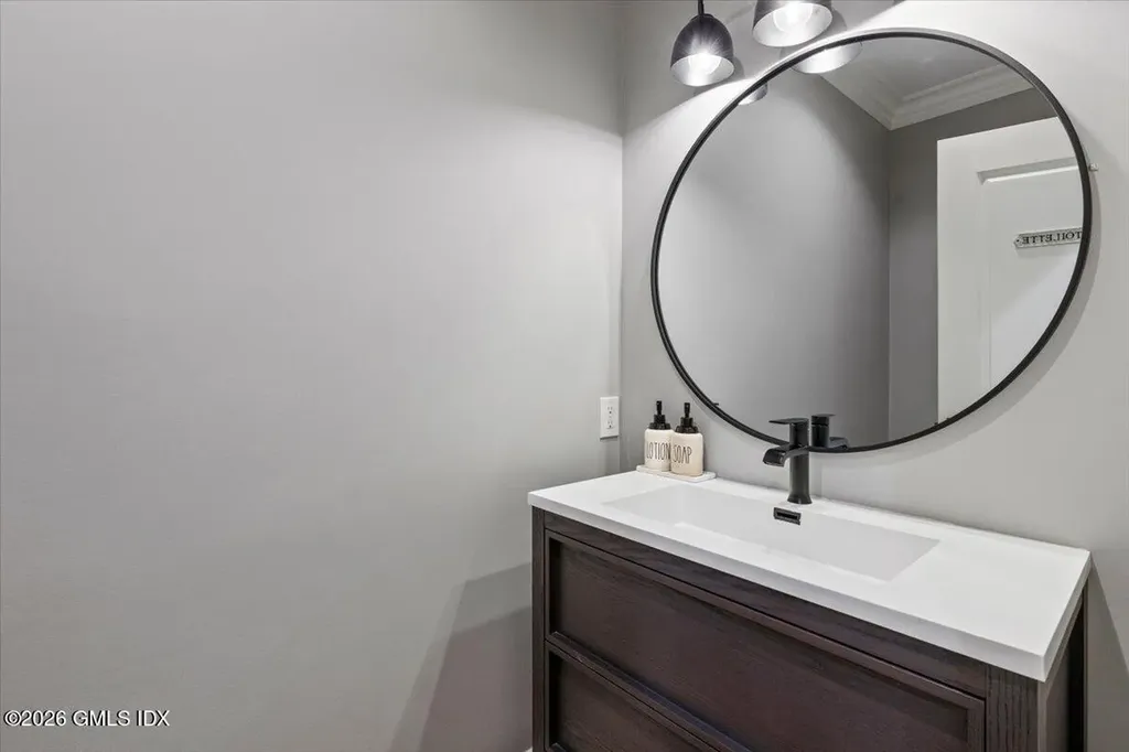 14 Bradbury Place Riverside CT 06878